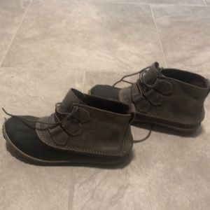 Sorel duck booties 6.5